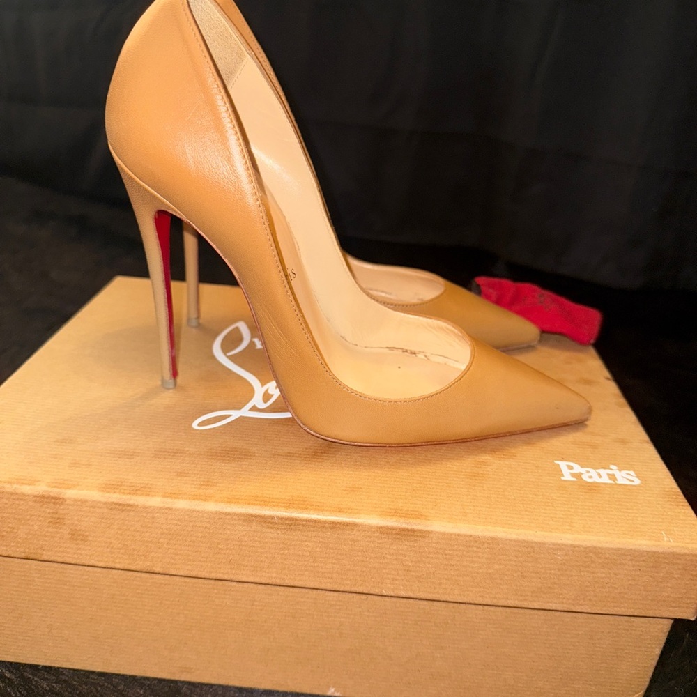 Christian Louboutin Nude So Kate 120 mm